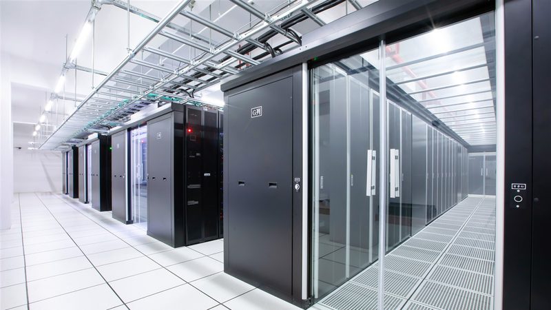 私有云与公有云融合：构建灵活高效的企业数据平台**